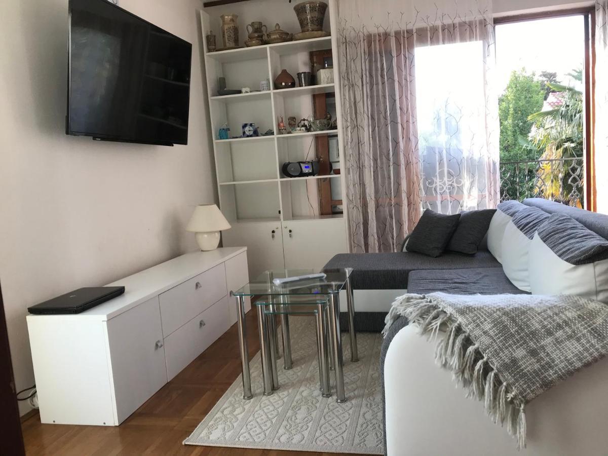 Apartment Aquamarin, Blizu Mora S Pogledom Na More, Za Do 6 Osoba Malinska Bagian luar foto