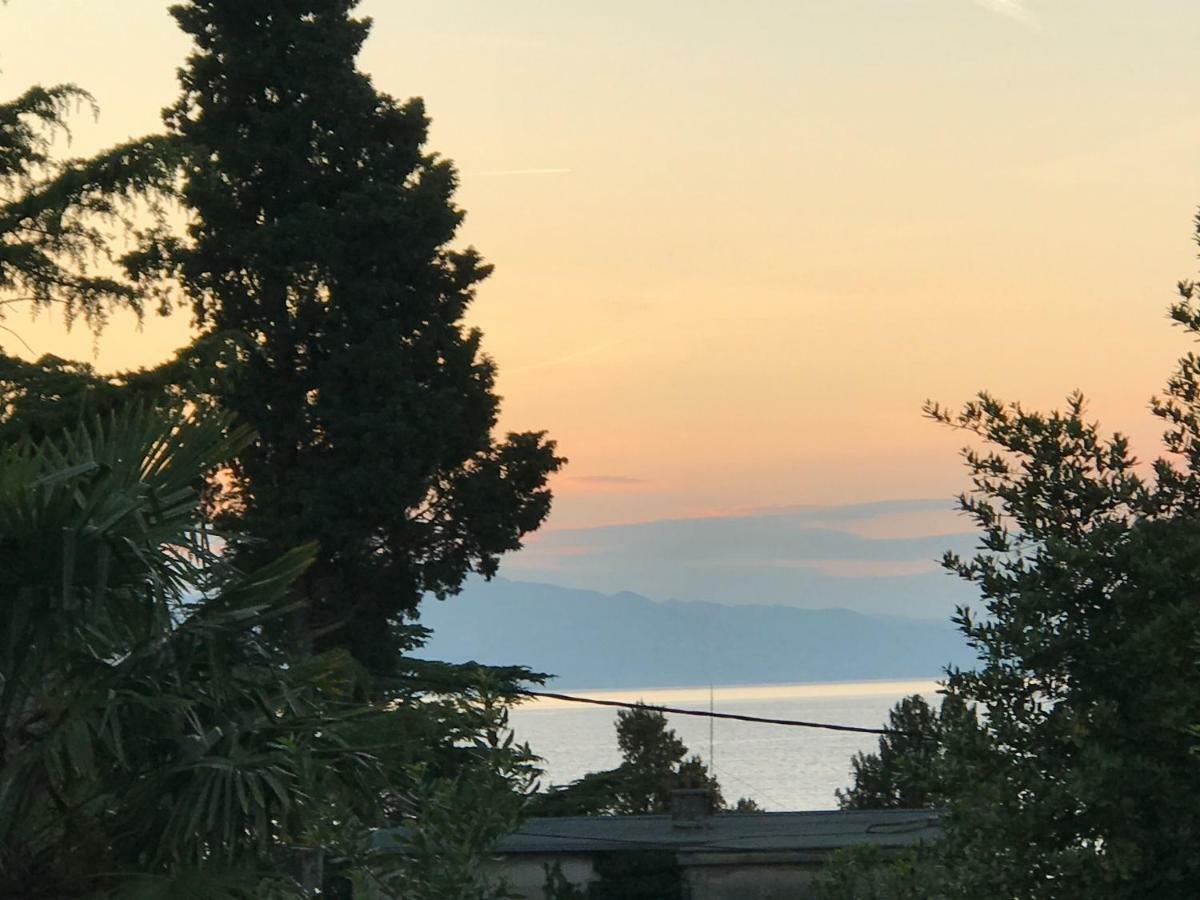 Apartment Aquamarin, Blizu Mora S Pogledom Na More, Za Do 6 Osoba Malinska Bagian luar foto